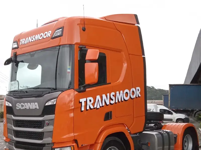 Cavalo Scania da Transmoor com adesivação